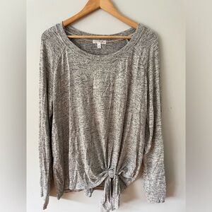 Lightweight sweater with tie knot